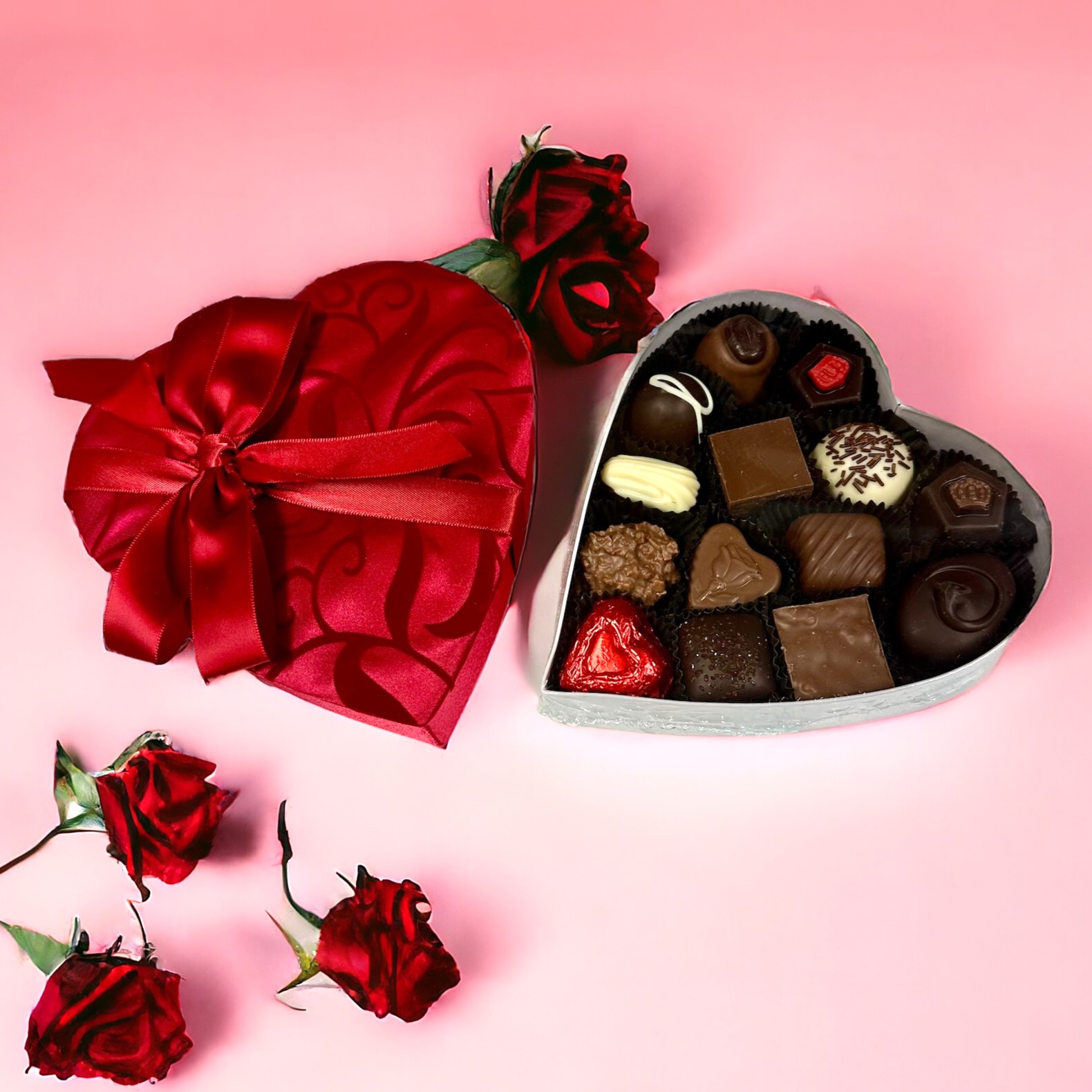 Medium Heart Shaped Box